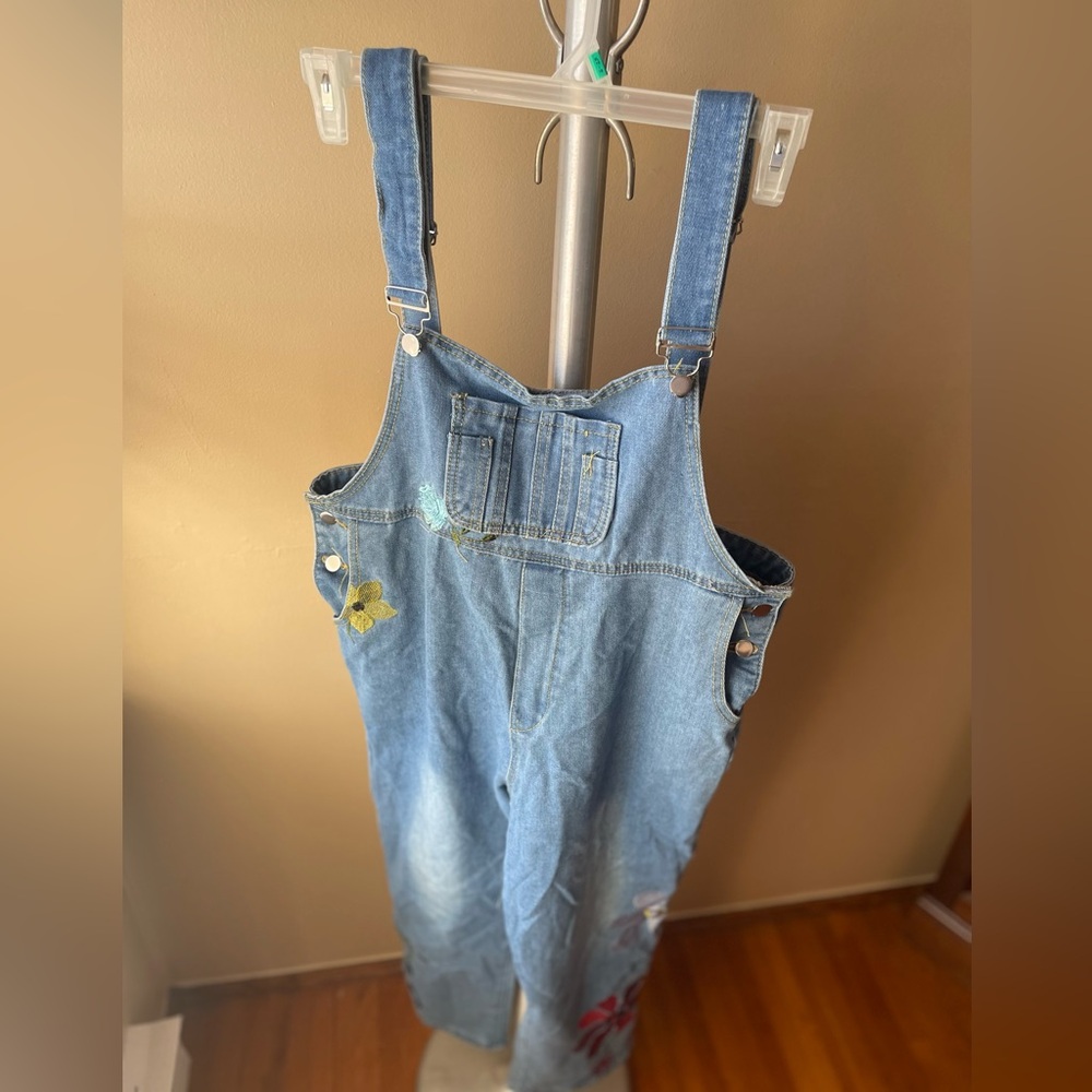 Super fun floral jean overalls!